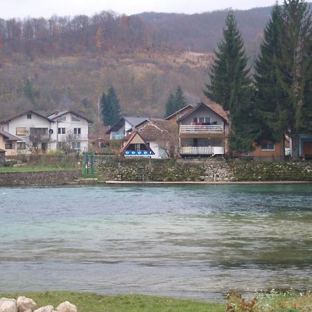 Alfa Appartement Kulen Vakuf Buitenkant foto