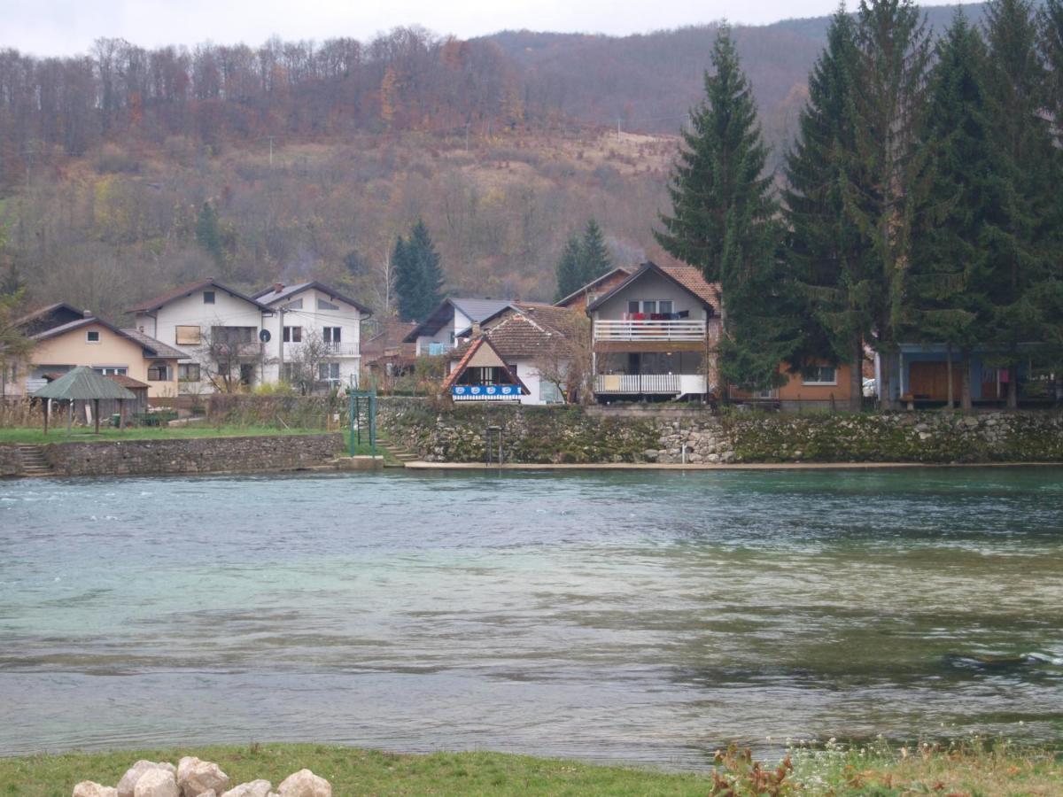 Alfa Appartement Kulen Vakuf Buitenkant foto