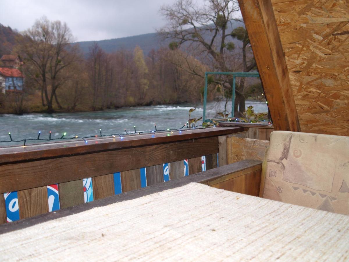 Alfa Appartement Kulen Vakuf Buitenkant foto