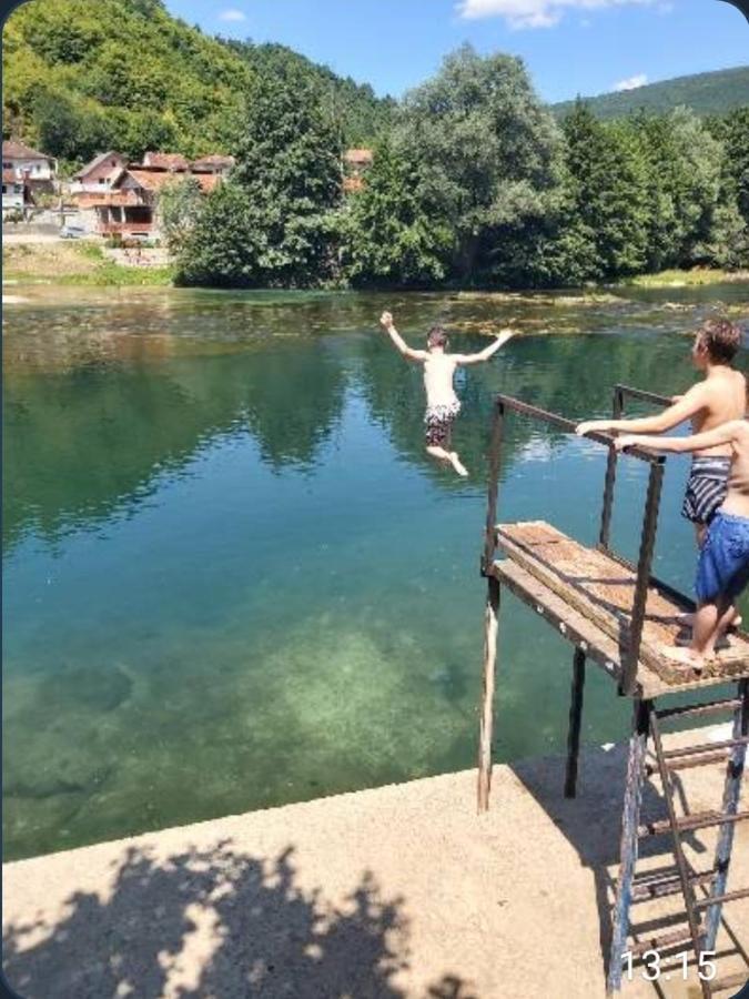 Alfa Appartement Kulen Vakuf Buitenkant foto