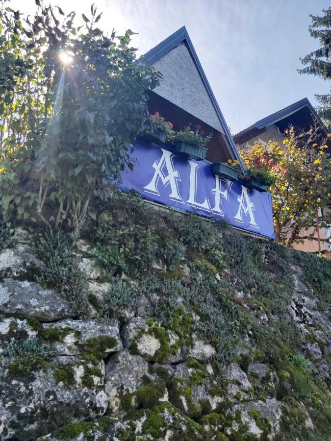 Alfa Appartement Kulen Vakuf Buitenkant foto