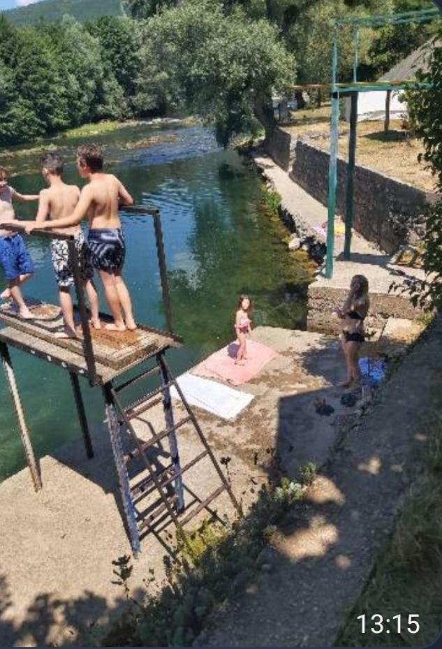 Alfa Appartement Kulen Vakuf Buitenkant foto